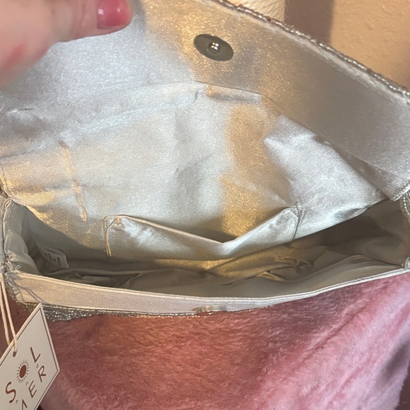 SOL and MER Beaded Baguette Shoulder Bag- silver and teddy bear. NWT. - Picture 3 of 5